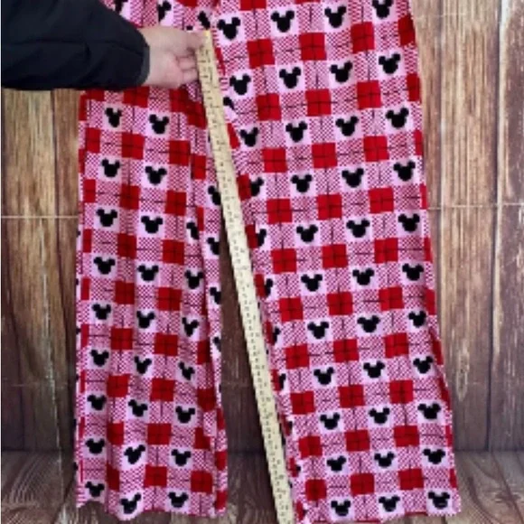 NWT Disney x Forever 21 collection Mickey Mouse pj set women’s size M - Picture 5 of 12